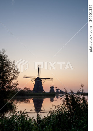 Kinderdijk in holland Kinderdijk in holland 34601325