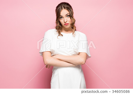 The young woman's portrait with thoughtful 34605086