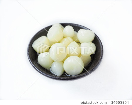 Pickled garlic isolate 34605504