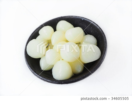 Pickled garlic isolate 34605505
