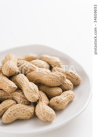 Peanut with shell 34609693
