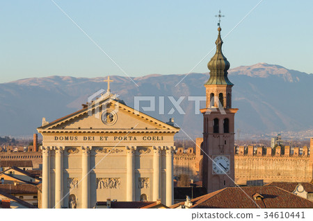 View of Cittadella, walled city in Italy 34610441