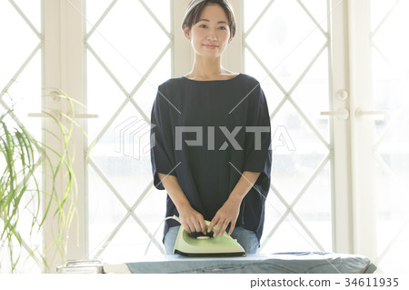 Woman lifestyle housework 34611935