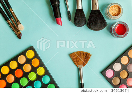 make-up palette and tools make-up palette and tools 34613674