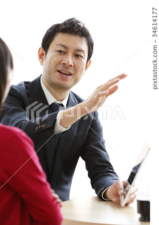 Business negotiation sales solicitation business man 34614177