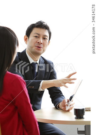 Business negotiation sales solicitation business man Business negotiation sales solicitation business man 34614178