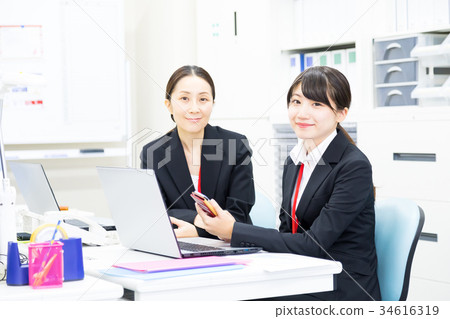 女性僱員OL新人教育商人薪金人計算機辦公室圖像企業圖像 34616319