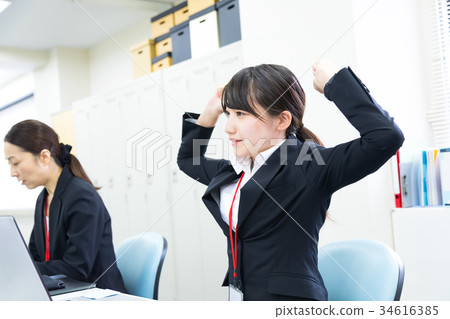 Female employee OL businessman Salaryman computer office image Business image 34616385