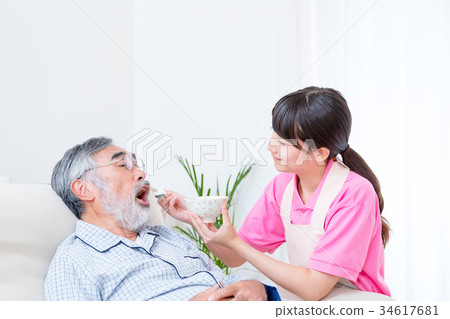 Carer job Elderly person nursing bedridden elderly people eating care Assist scene Meal assistance carer 34617681