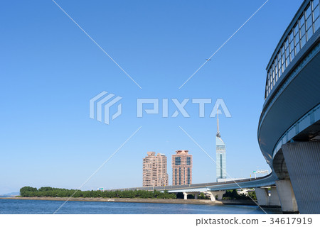 沿著福岡市沙拉區博多區西面的城市高速公路 34617919