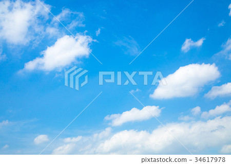 覆蓋天空藍天白色雲彩秋天天空晚夏天空背景材料雲彩藍天綜合性背景 照片素材 圖片 圖庫