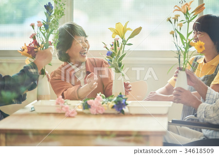 Senior care facility recreation 34618509
