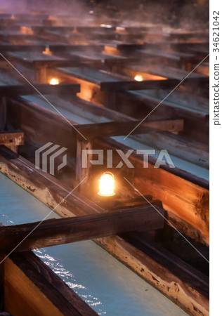 Hot water field Hot water field 34621042