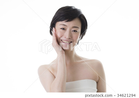 Alla Four Beauty Image Alla Four Beauty Image 34621294