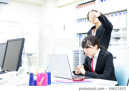 女性僱員OL新人教育商人薪金人計算機辦公室圖像企業圖像 女性僱員OL新人教育商人薪金人計算機辦公室圖像企業圖像 34621933