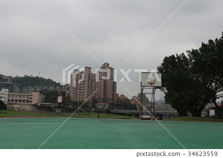 Park basketball court Park basketball court 34623559