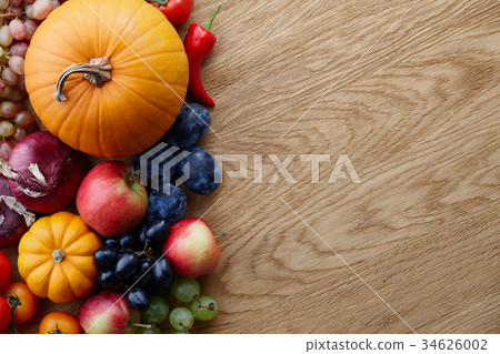 Autumn concept with seasonal fruits and vegetables Autumn concept with seasonal fruits and vegetables 34626002