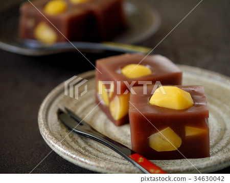 Chestnut sheep (horizontal position) Chestnut sheep (horizontal position) 34630042