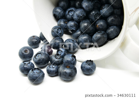 Tasty blueberries isolated Tasty blueberries isolated 34630111