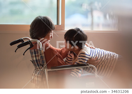 Senior and grandchild image 34631206