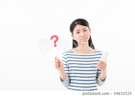 Woman cell phone question mark 34632525