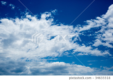 藍天和仲夏太陽 藍天和仲夏太陽 34633318