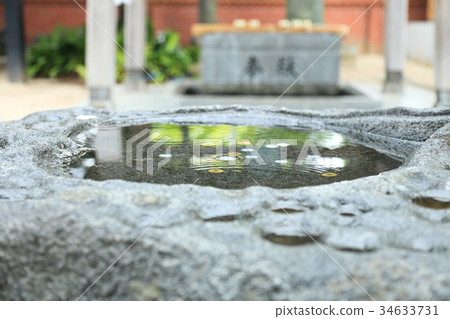Koga Shrine Heart-shaped water bath diagonally (Fukuoka Prefecture) Koga Shrine Heart-shaped water bath diagonally (Fukuoka Prefecture) 34633731