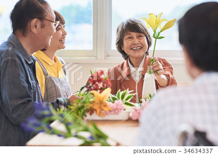 Nursing facility senior recreation 34634337