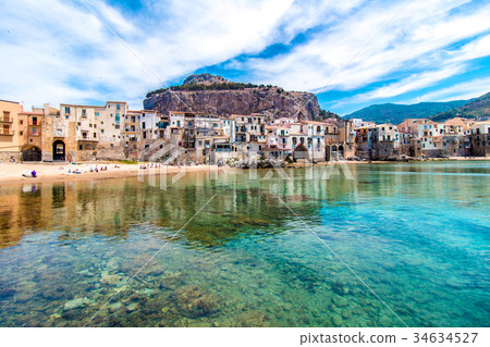 View of cefalu, town on the sea in Sicily, Italy View of cefalu, town on the sea in Sicily, Italy 34634527
