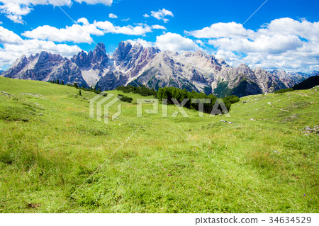 Prato Piazza, famous plateau in the Dolomites Prato Piazza, famous plateau in the Dolomites 34634529