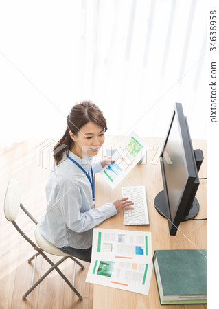 隨便的女商人 隨便的女商人 34638958