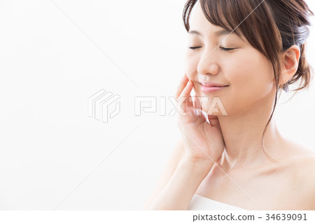 Beauty woman skincare beauty young woman Beauty woman skincare beauty young woman 34639091