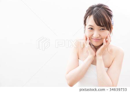 Beauty woman skincare beauty young woman Beauty woman skincare beauty young woman 34639733