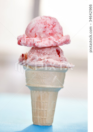 Ice cream 34642966
