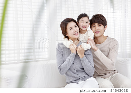 family family 34643018