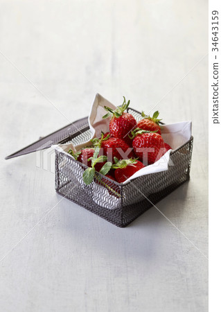 Strawberry Strawberry 34643159