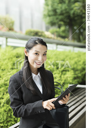 一個女人的生意 34643160