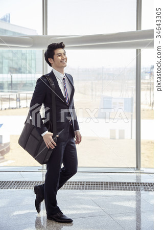 Businessman 34643305