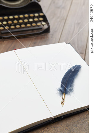 Notes, Fountain Pens, Typewriters, Feather Pens Notes, Fountain Pens, Typewriters, Feather Pens 34643679