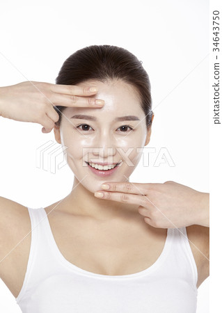 Woman Woman 34643750