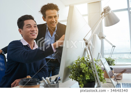 Discussing financial report Discussing financial report 34648340