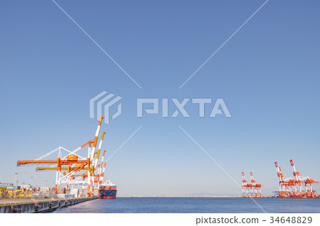 Large fleet of Kobe Port Island 34648829