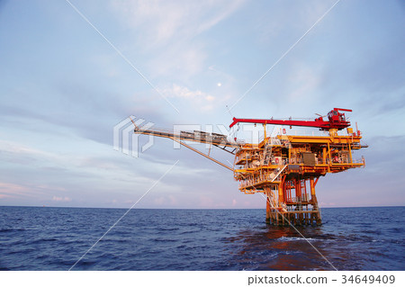 Offshore construction platform for production oil Offshore construction platform for production oil 34649409