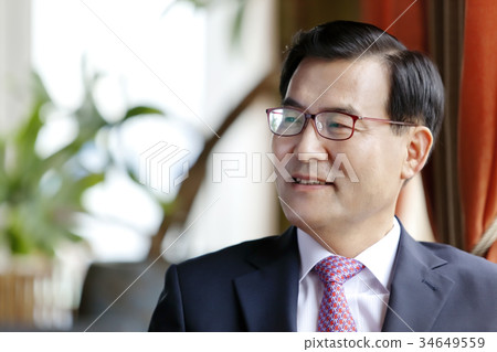 Businessman Businessman 34649559