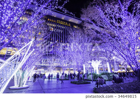 Hakata Station in the Christmas season with beautiful illumination 34649815