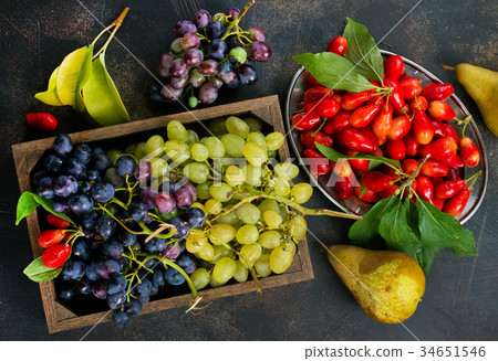 autumn fruits 34651546