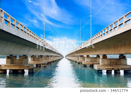 Long bridge cross over the big river or the sea Long bridge cross over the big river or the sea 34651774