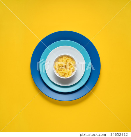 Dinner is served. 34652512