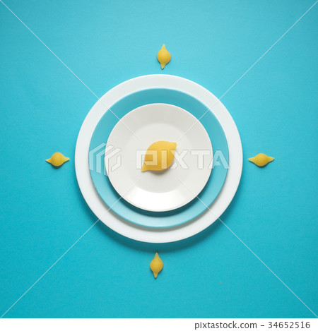 Dinner is served. 34652516