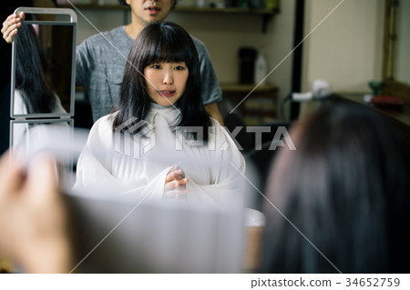 Hairdresser / finishing 34652759